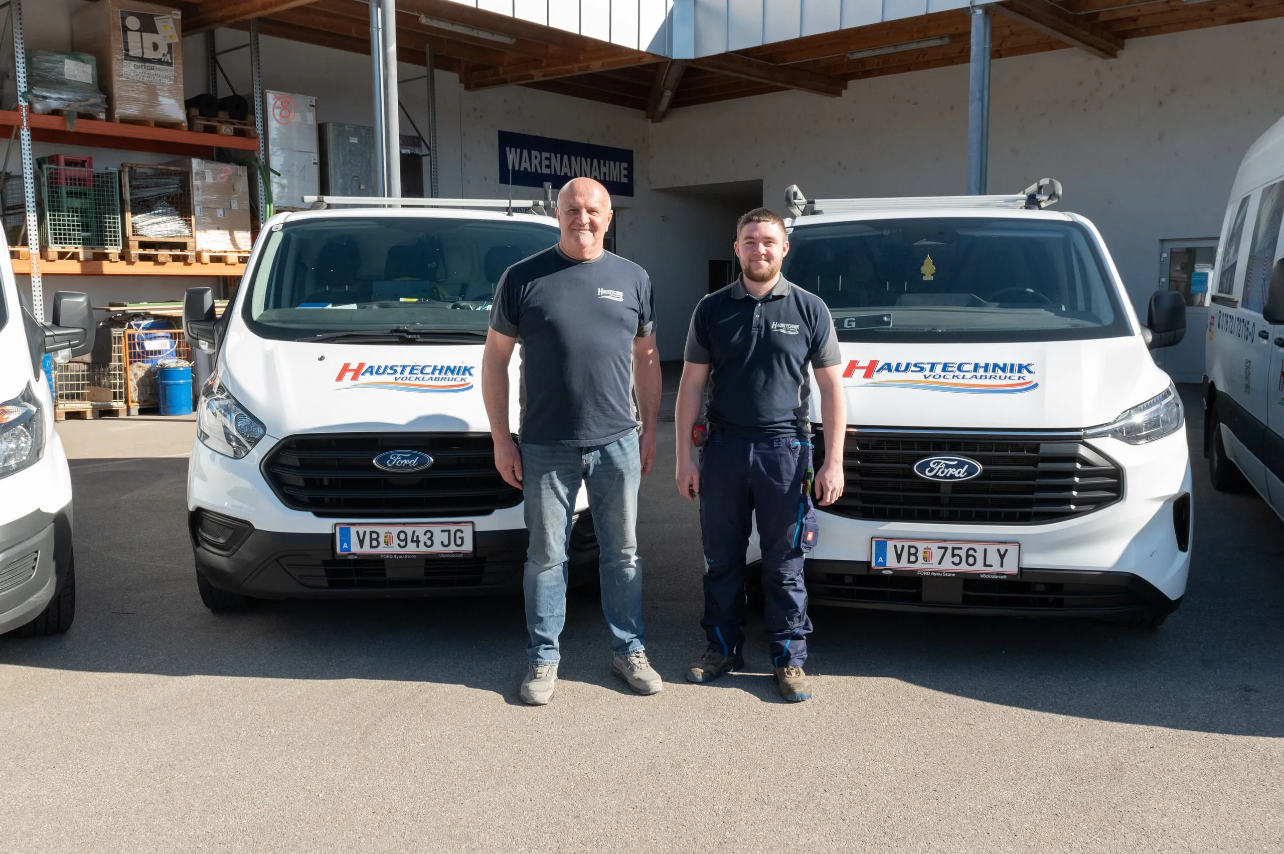 Servicetechniker von Haustechnik Vöcklabruck im Einsatz